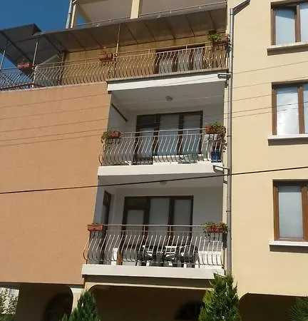 ゲストハウス кадиеви プリモルスコ