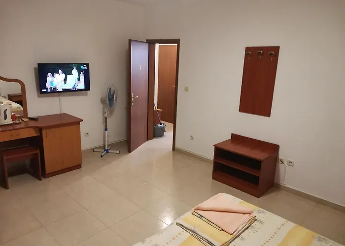 Casa de hóspedes кадиеви